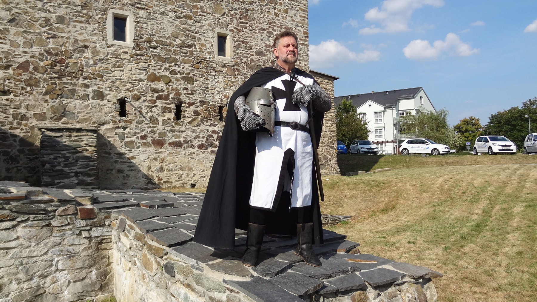 Heinrich von Plauen vor dem Komturhof